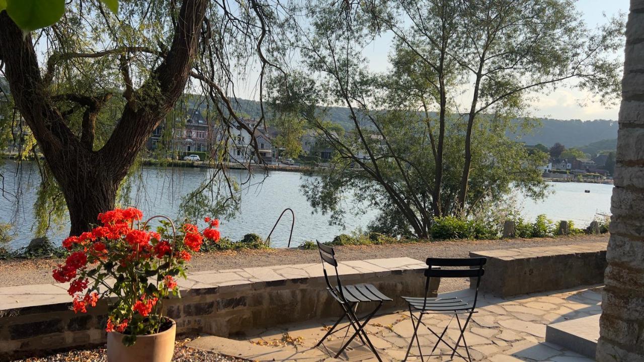 Vila Pieds Dans L'Eau Private Wellness Bordure De Meuse Lustin Exteriér fotografie